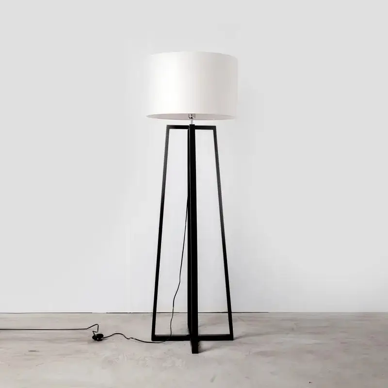 Coluna Quadrada Madeira Latão Golden Art