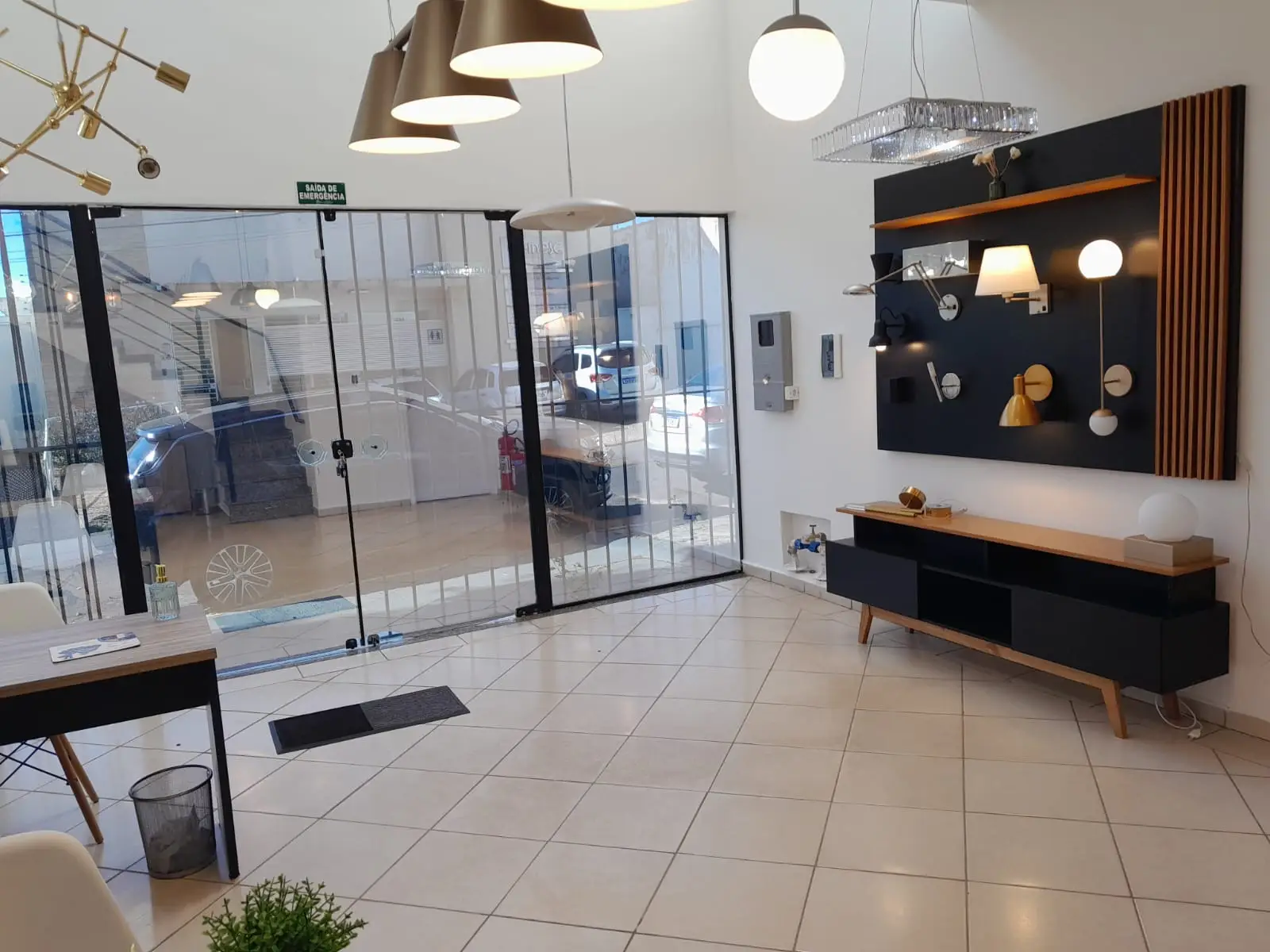 Compre em Nossa Loja de Iluminação